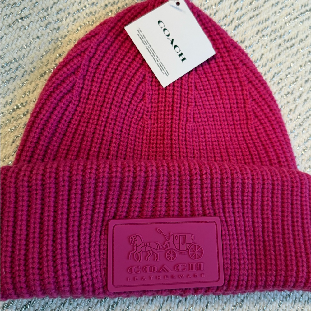 NWT 🩷 Coach Patch Knit Beanie in Hot Pink - Picture 3 of 7